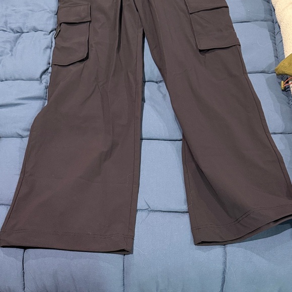 Fabletics Black Cargo Pants - Picture 2 of 3